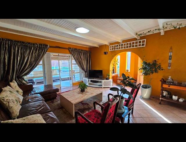 4 BEDROOM HOUSE FOR SALE IN MULBARTON